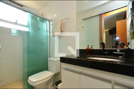 Apartamento à venda com 208m², 3 quartos e 2 vagasBanheiro da Suíte