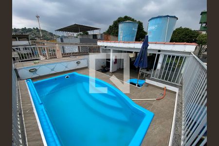 Casa à venda com 120m², 4 quartos e 1 vagaPiscina