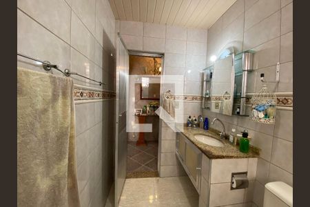 Casa à venda com 120m², 4 quartos e 1 vagaBanheiro