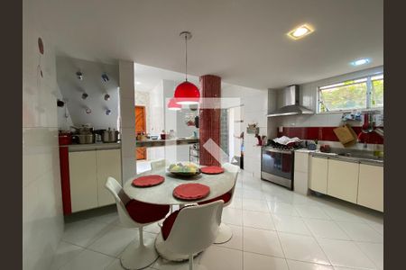 Casa à venda com 120m², 4 quartos e 1 vagaCozinha