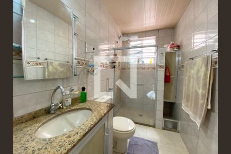 Casa à venda com 120m², 4 quartos e 1 vagaBanheiro