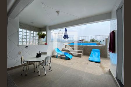 Casa à venda com 120m², 4 quartos e 1 vagaTerraço