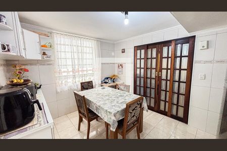 Casa à venda com 123m², 3 quartos e 2 vagas Casa à venda com 123m², 3 quartos e 2 vagasCopa