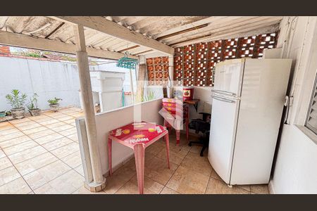 Casa à venda com 123m², 3 quartos e 2 vagas Casa à venda com 123m², 3 quartos e 2 vagasÁrea comum - Churrasqueira