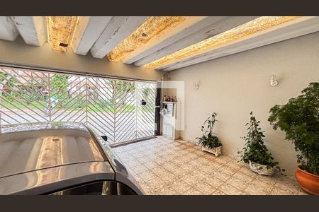 Casa à venda com 123m², 3 quartos e 2 vagas Casa à venda com 123m², 3 quartos e 2 vagasGaragem