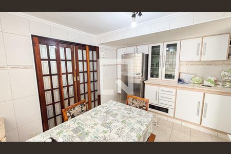 Casa à venda com 123m², 3 quartos e 2 vagas Casa à venda com 123m², 3 quartos e 2 vagasCopa