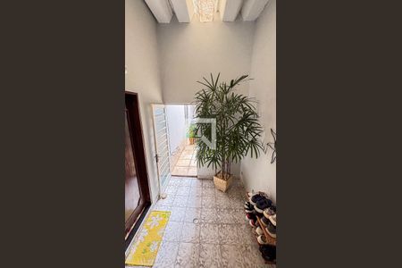 Casa à venda com 123m², 3 quartos e 2 vagas Casa à venda com 123m², 3 quartos e 2 vagasGaragem