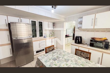 Casa à venda com 123m², 3 quartos e 2 vagas Casa à venda com 123m², 3 quartos e 2 vagasCopa