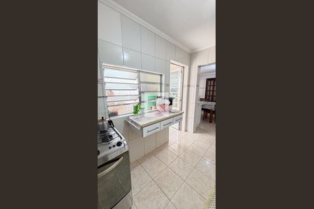 Casa à venda com 123m², 3 quartos e 2 vagas Casa à venda com 123m², 3 quartos e 2 vagasCozinha