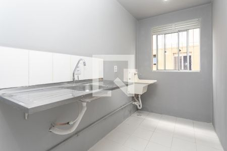 Cozinha de apartamento à venda com 2 quartos, 47m² em Sarandi, Porto Alegre