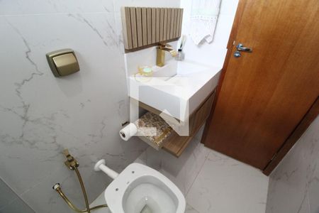 Casa para alugar com 270m², 4 quartos e 6 vagasBanheiro