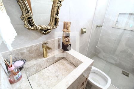 Casa para alugar com 270m², 4 quartos e 6 vagasBanheiro do Quarto 2