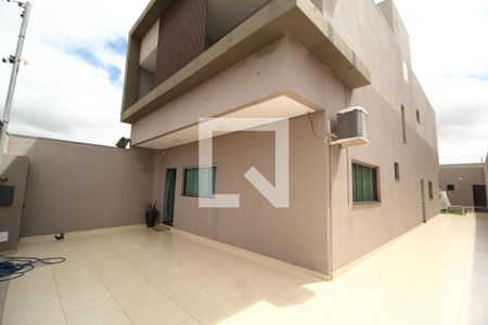 Casa para alugar com 270m², 4 quartos e 6 vagasÁrea Externa