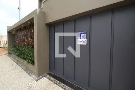 Casa para alugar com 270m², 4 quartos e 6 vagasFachada e Placa