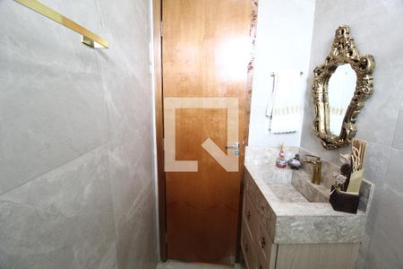 Casa para alugar com 270m², 4 quartos e 6 vagasBanheiro do Quarto 2