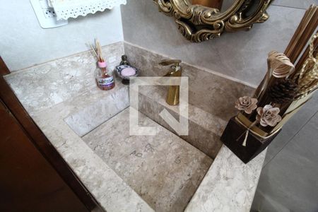 Casa para alugar com 270m², 4 quartos e 6 vagasBanheiro do Quarto 2