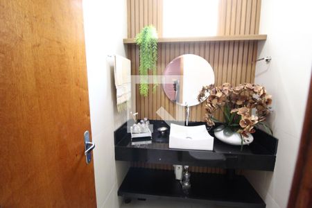 Casa para alugar com 270m², 4 quartos e 6 vagasLavabo