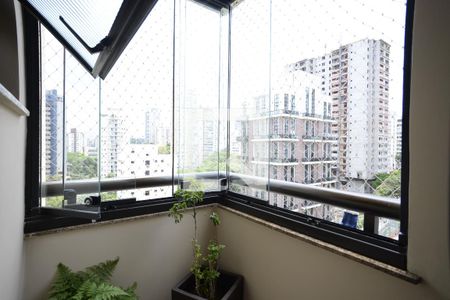 Apartamento à venda com 106m², 3 quartos e 2 vagasSuíte