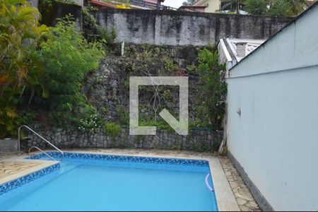 Casa para alugar com 300m², 4 quartos e 3 vagasPiscina
