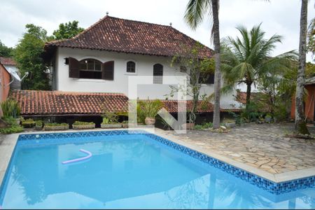 Casa para alugar com 300m², 4 quartos e 3 vagasPiscina