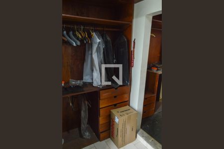 Casa para alugar com 300m², 4 quartos e 3 vagasCloset da suíte 2