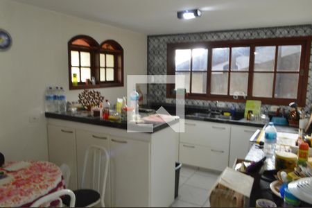 Casa para alugar com 300m², 4 quartos e 3 vagasCozinha