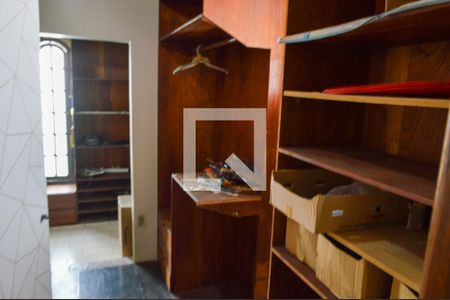 Casa para alugar com 300m², 4 quartos e 3 vagasCloset da suíte 2