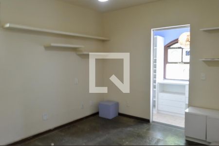 Casa para alugar com 300m², 4 quartos e 3 vagasSuíte 1