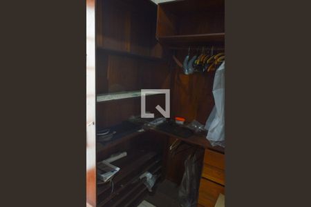 Casa para alugar com 300m², 4 quartos e 3 vagasCloset da suíte 2