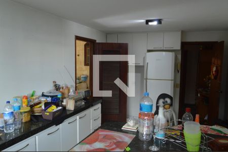 Casa para alugar com 300m², 4 quartos e 3 vagasCozinha