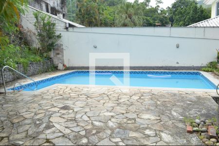Casa para alugar com 300m², 4 quartos e 3 vagasPiscina