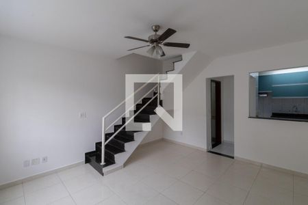 Sala de casa de condomínio para alugar com 3 quartos, 98m² em Penha de França, São Paulo