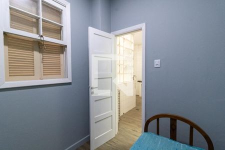 Apartamento à venda com 136m², 4 quartos e 1 vaga Apartamento à venda com 136m², 4 quartos e 1 vagaQuarto de Serviço