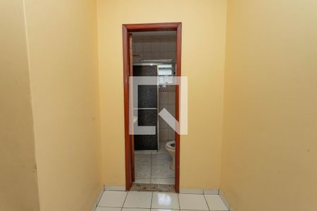 Casa à venda com 107m², 2 quartos e 3 vagasBanheiro 