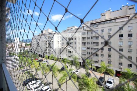 Vista de apartamento à venda com 2 quartos, 58m² em Taquara, Rio de Janeiro