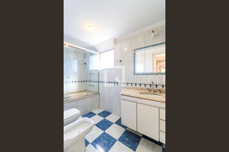 Apartamento à venda com 157m², 3 quartos e 2 vagasBanheiro da Suíte