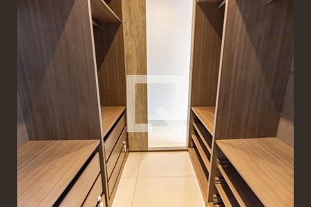 Apartamento à venda com 100m², 3 quartos e 2 vagasSuíte - Closet