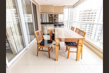 Varanda de apartamento à venda com 3 quartos, 100m² em Vila Regente Feijó, São Paulo