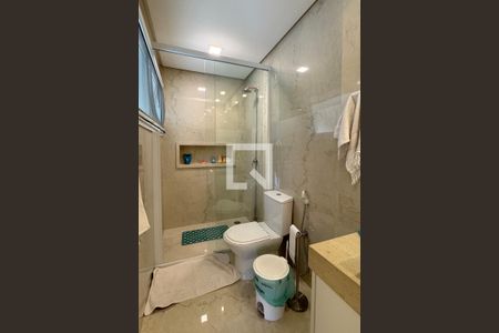 Casa de condomínio à venda com 510m², 4 quartos e 5 vagasBanheiro da Suíte 4