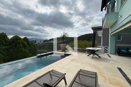 Casa de condomínio à venda com 510m², 4 quartos e 5 vagasPiscina