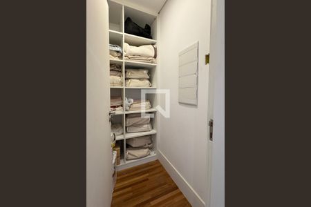 Casa de condomínio à venda com 510m², 4 quartos e 5 vagasCloset da suíte 3