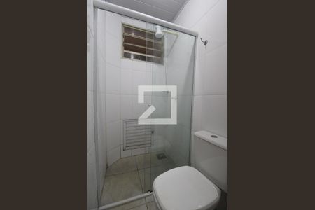 Banheiro de kitnet/studio para alugar com 1 quarto, 30m² em Cidade Universitária, Campinas
