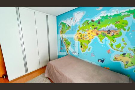 Apartamento à venda com 232m², 4 quartos e 2 vagasQuarto 2