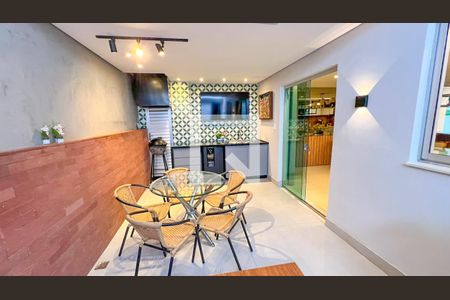 Apartamento à venda com 232m², 4 quartos e 2 vagasCopa