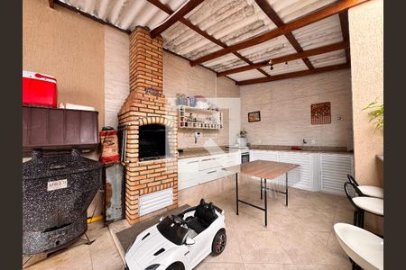 Casa à venda com 250m², 3 quartos e 2 vagasÁrea gourmet 