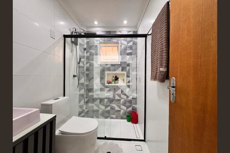 Casa à venda com 250m², 3 quartos e 2 vagasBanheiro 