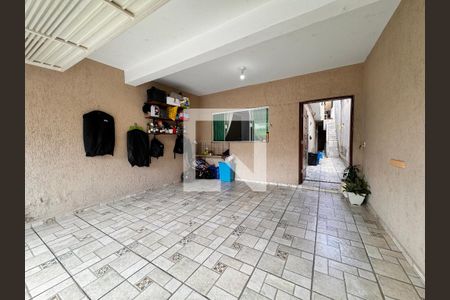 Casa à venda com 250m², 3 quartos e 2 vagasGaragem