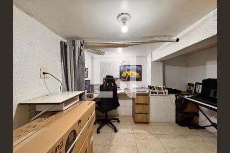 Casa à venda com 250m², 3 quartos e 2 vagasSótão