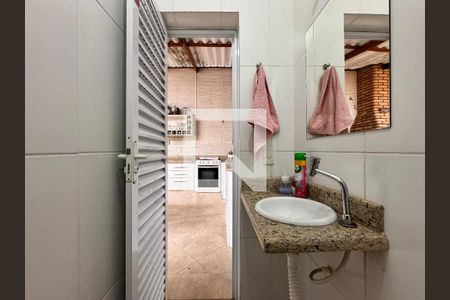 Casa à venda com 250m², 3 quartos e 2 vagasBanheiro 3