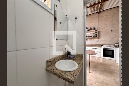 Casa à venda com 250m², 3 quartos e 2 vagasBanheiro 2